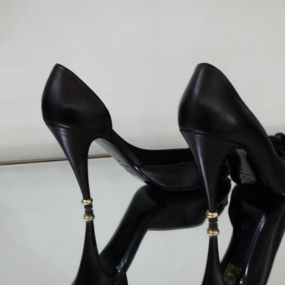 CHANEL Black Leather Camellia Peep-Toe Pumps - Picture 3 of 13